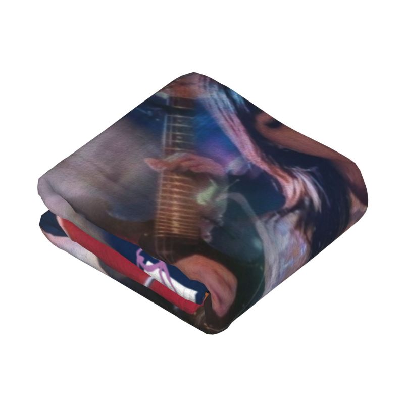 Custom British Singer Beabadoo - đánh giá và giá Home Office British